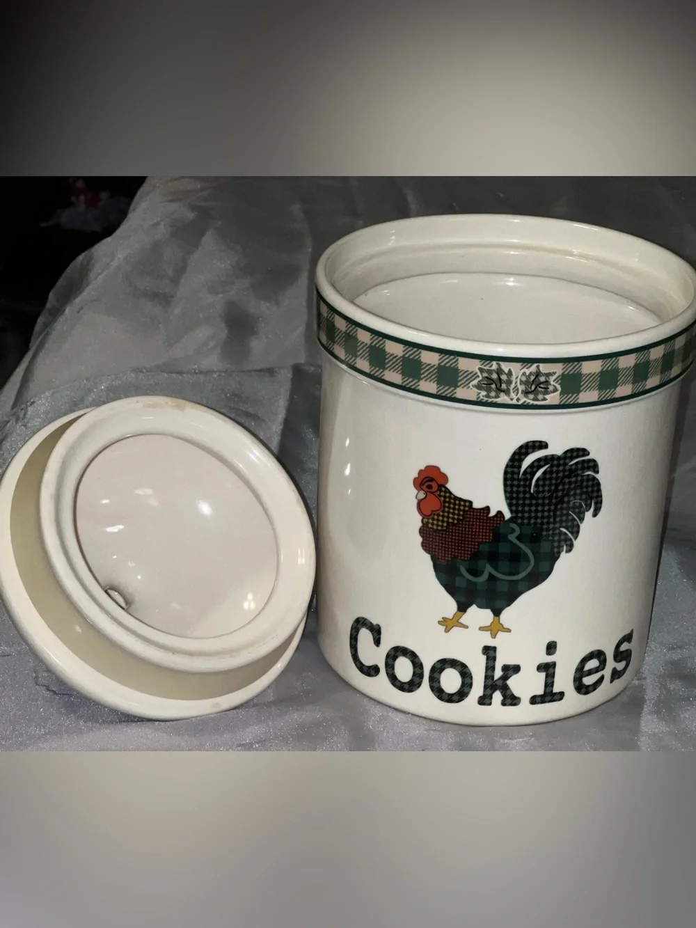 Vintage 1998 International China Rooster Morn Cookie Jar Salt Pepper Napkin Set